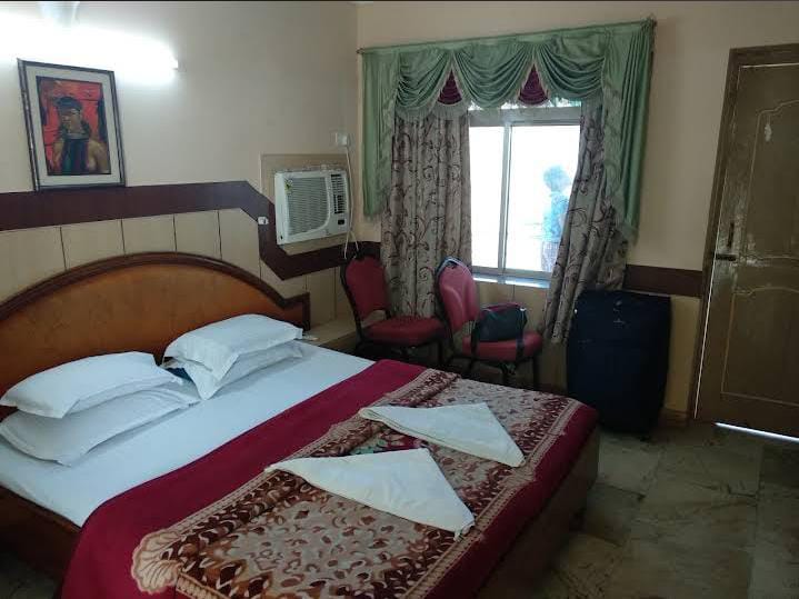 AC Deluxe In Rs. 2550